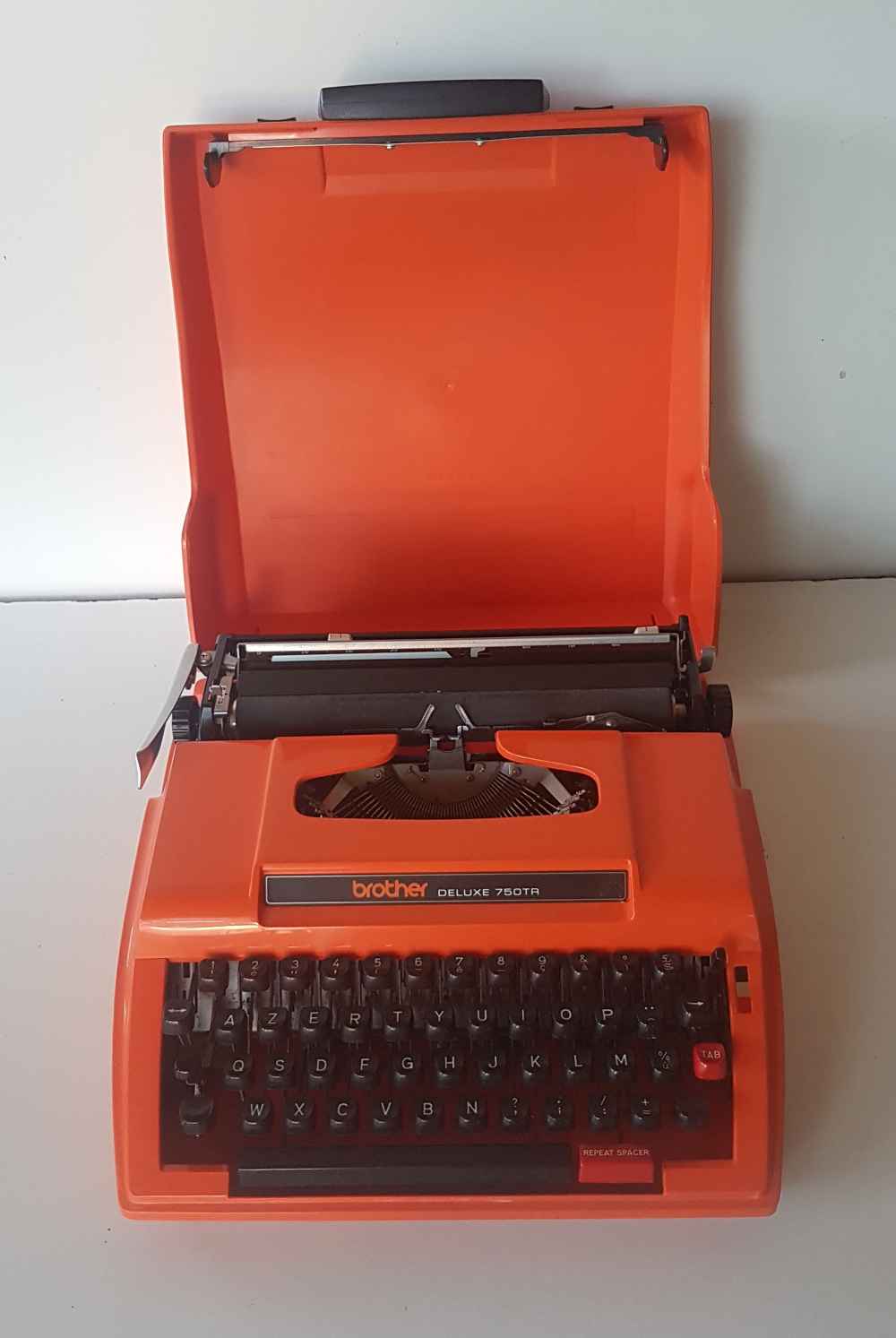 Typewriter Brother Deluxe 750 TR