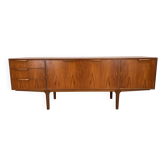 Beautiful McIntosh sideboard designed by T. Robertson in the 1960s.