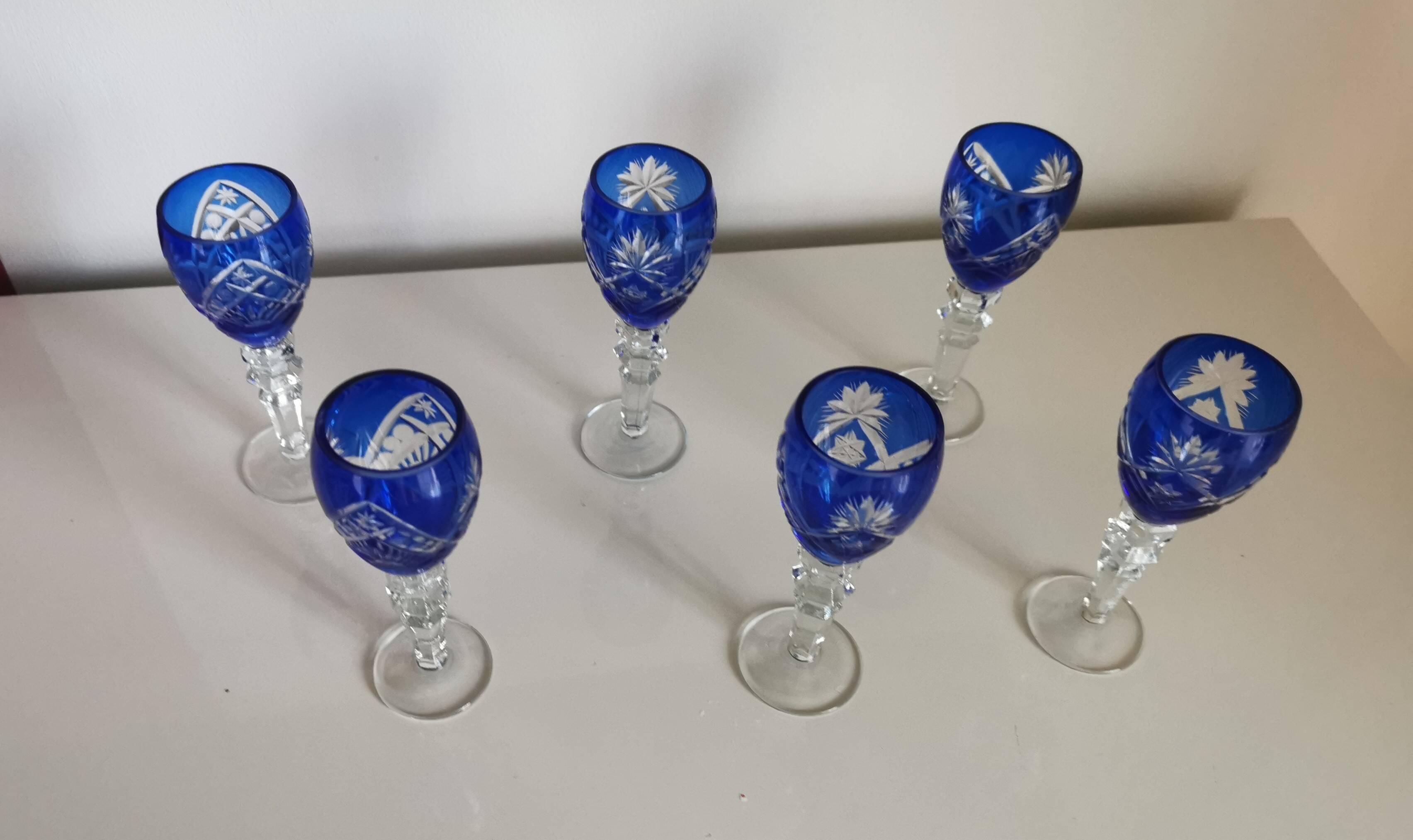 Carafe et 6 verres - verre taillé