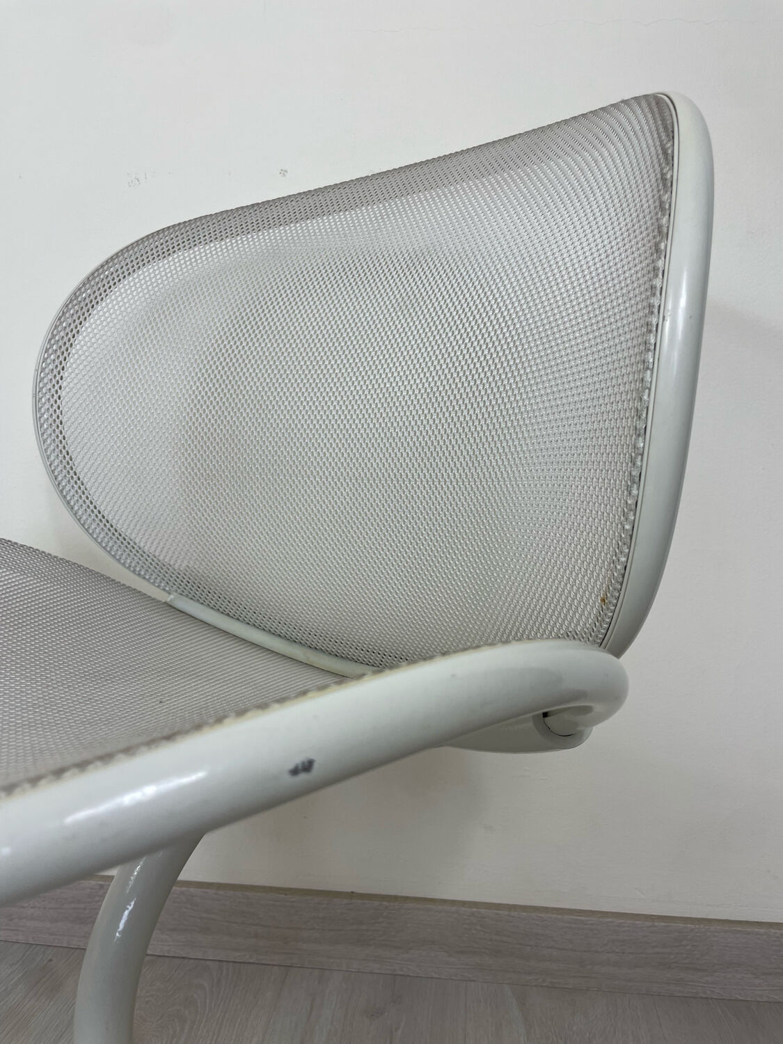 Chair ' o Line ' by Herbert Ohl