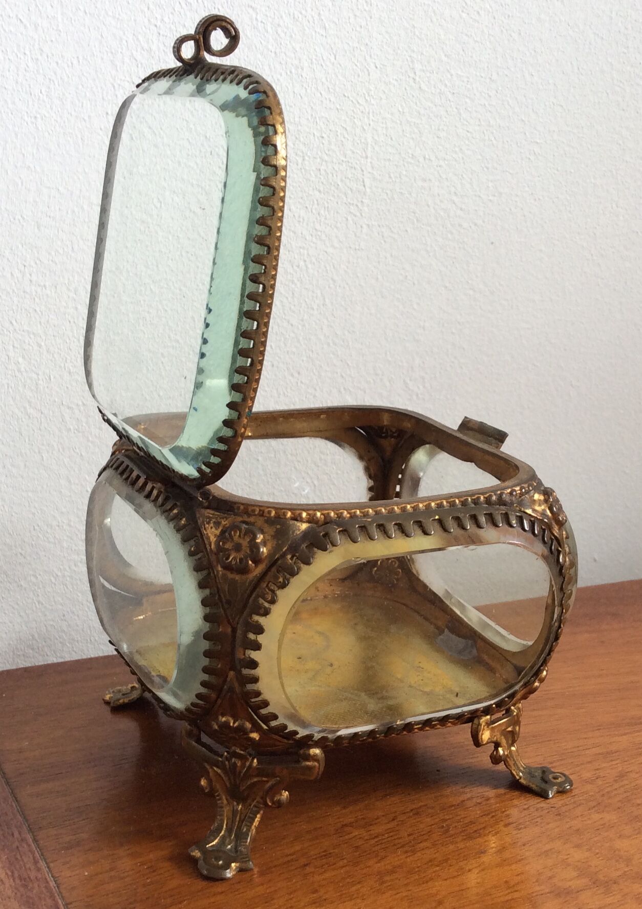 Art Deco jewelry box in brass and beveled glass