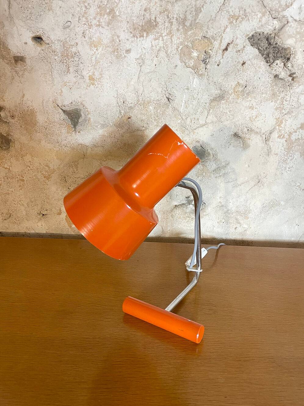Desk lamp