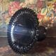 Grande coupe sur pied en opaline noire Art déco des années 1930 une rareté atypique