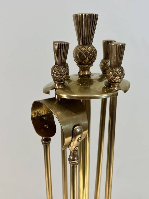 Nécessaire de cheminée de style néoclassique en laiton modèle ananas