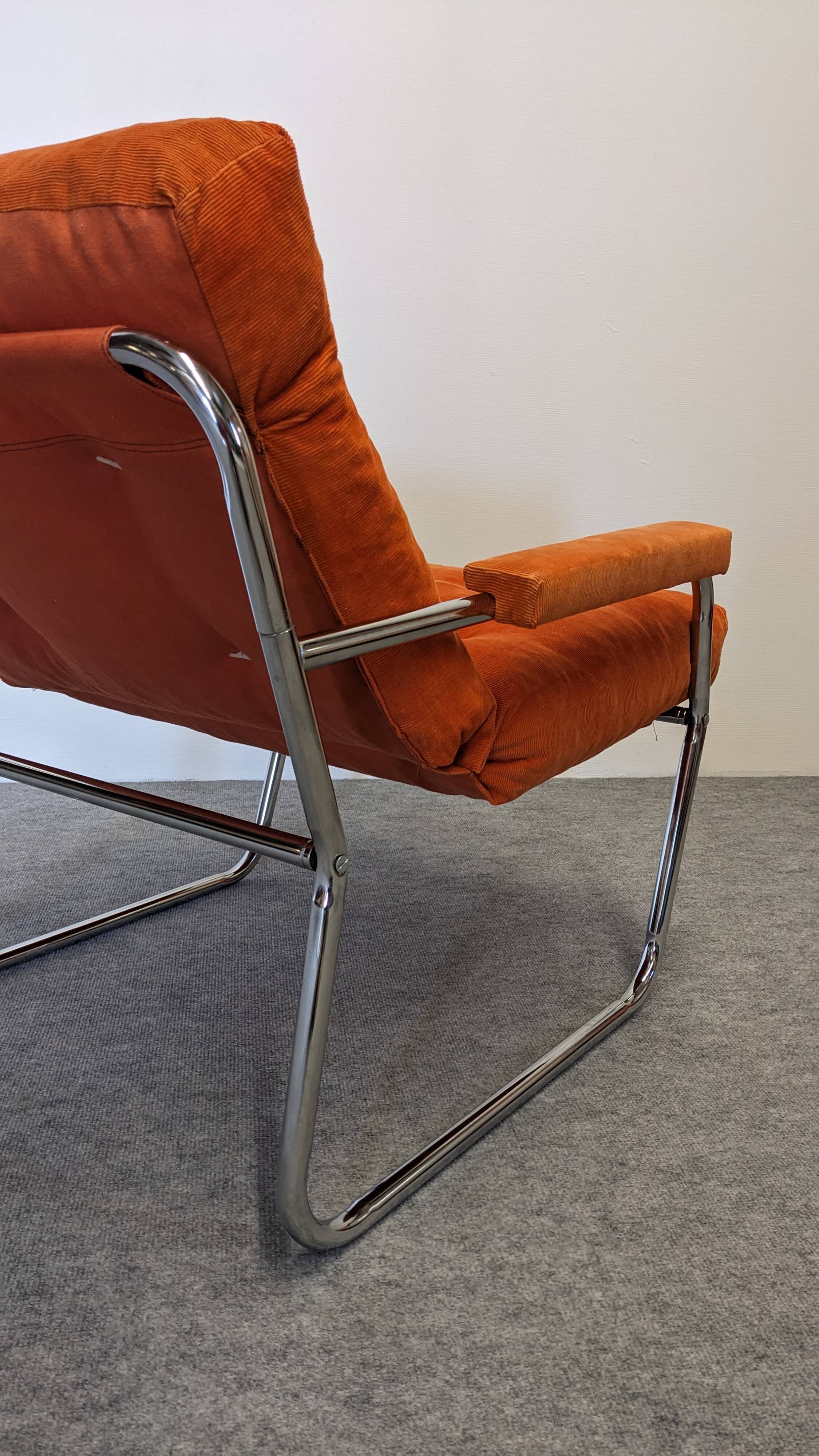 Space age tubular armchair from the 60s/70s