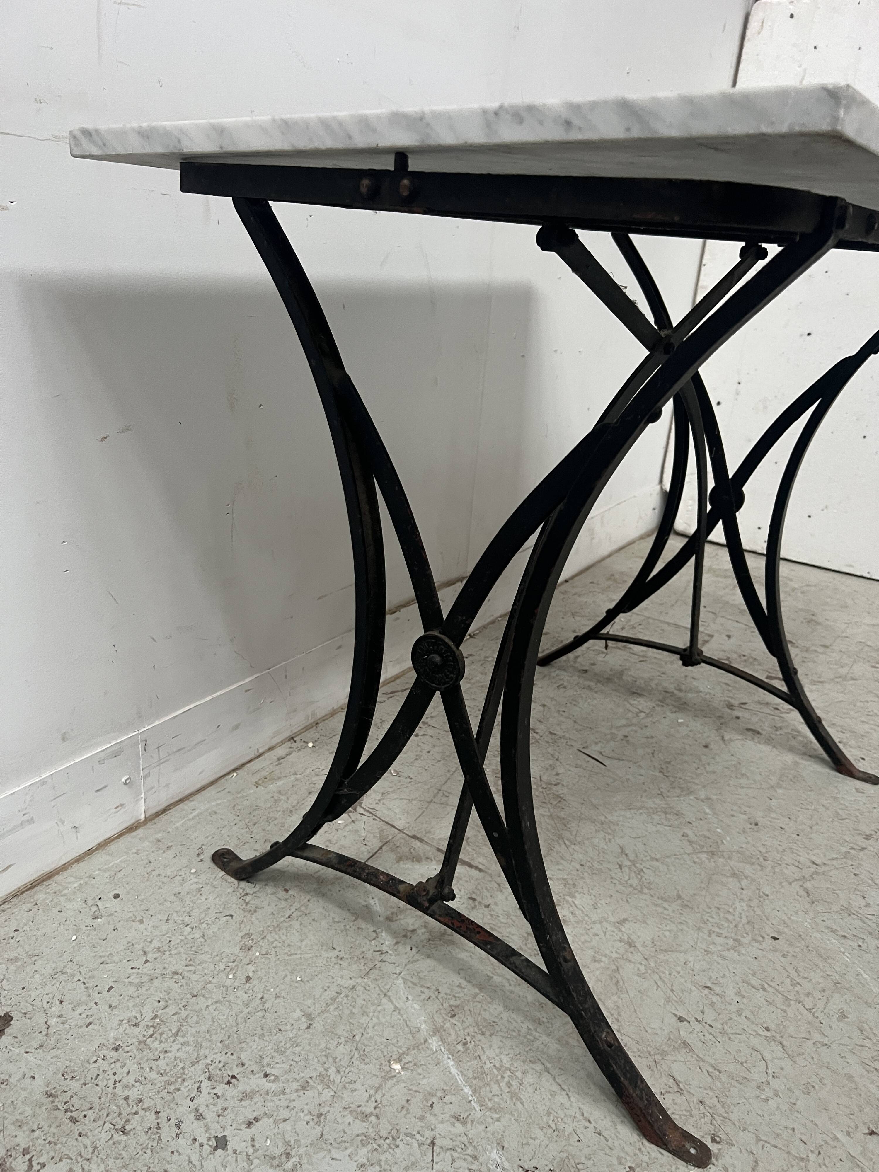 Garden table or veranda in cast iron from the 20th century.