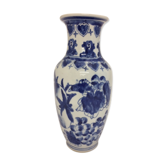 Vase en porcelaine blanc bleu