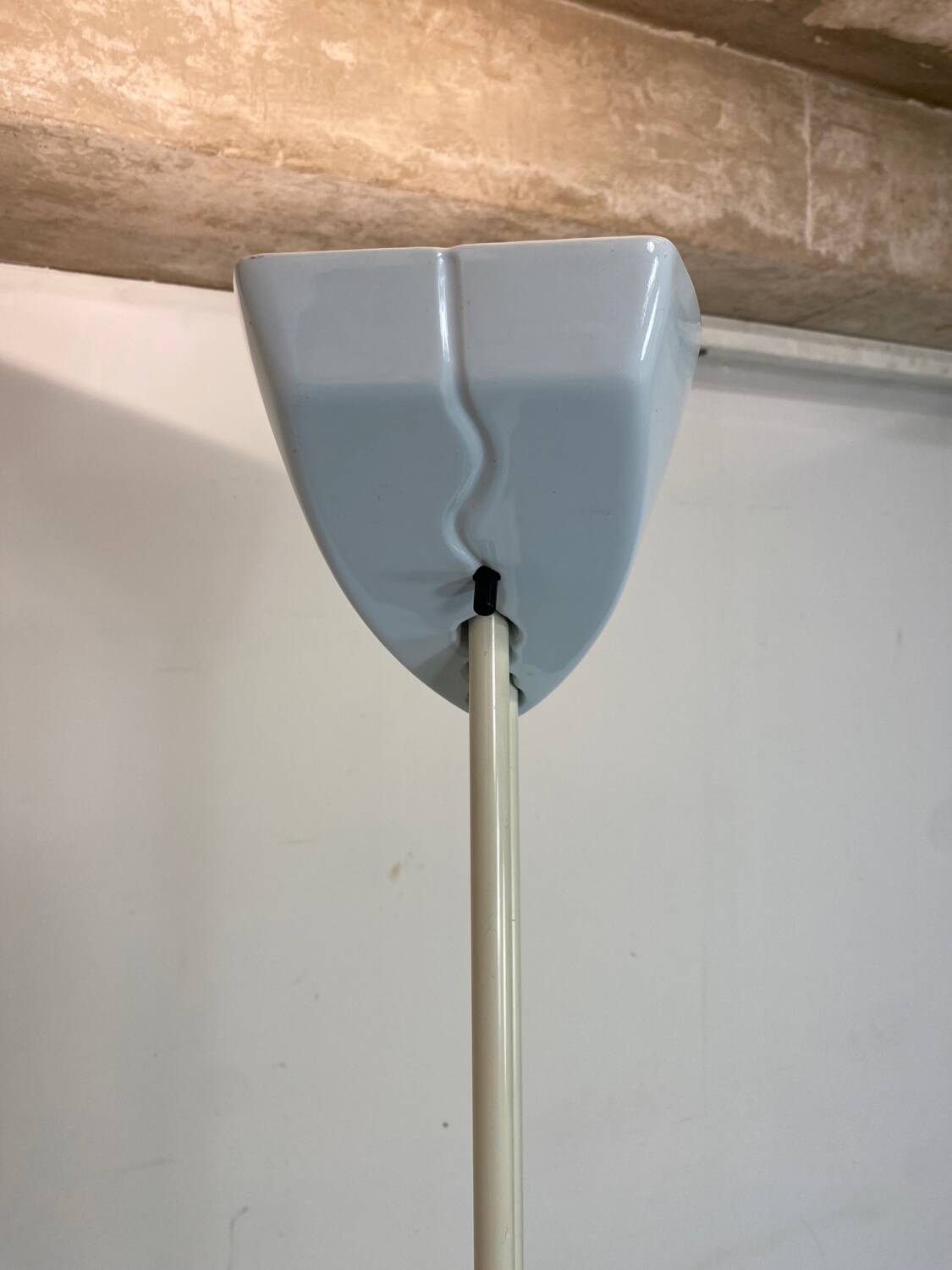 Lampadaire Mod. Otello de Bruno Gecchelin pour Oluce années 1980