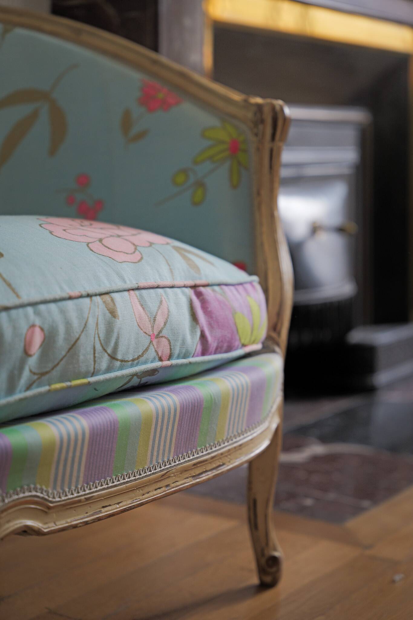 Louis XV Bench - Maison Moissonnier