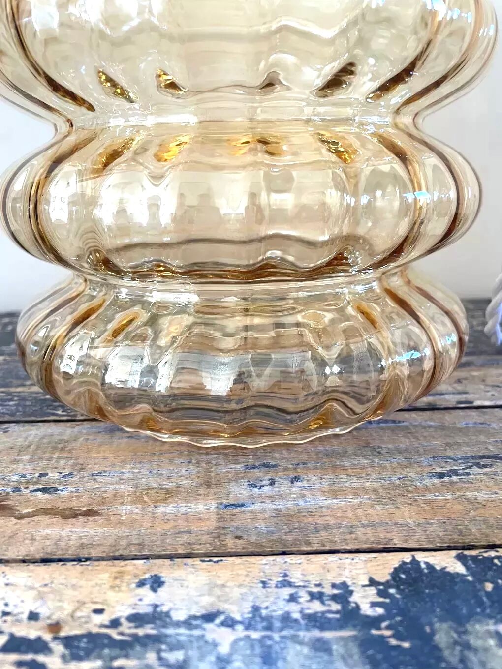 Vintage pendant lamp in electrified golden glass to nine