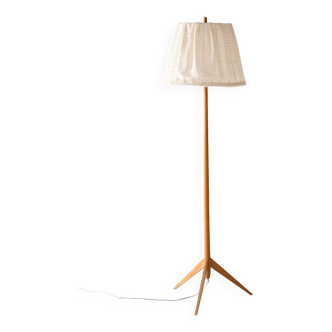 Floor lamp with fabric shade