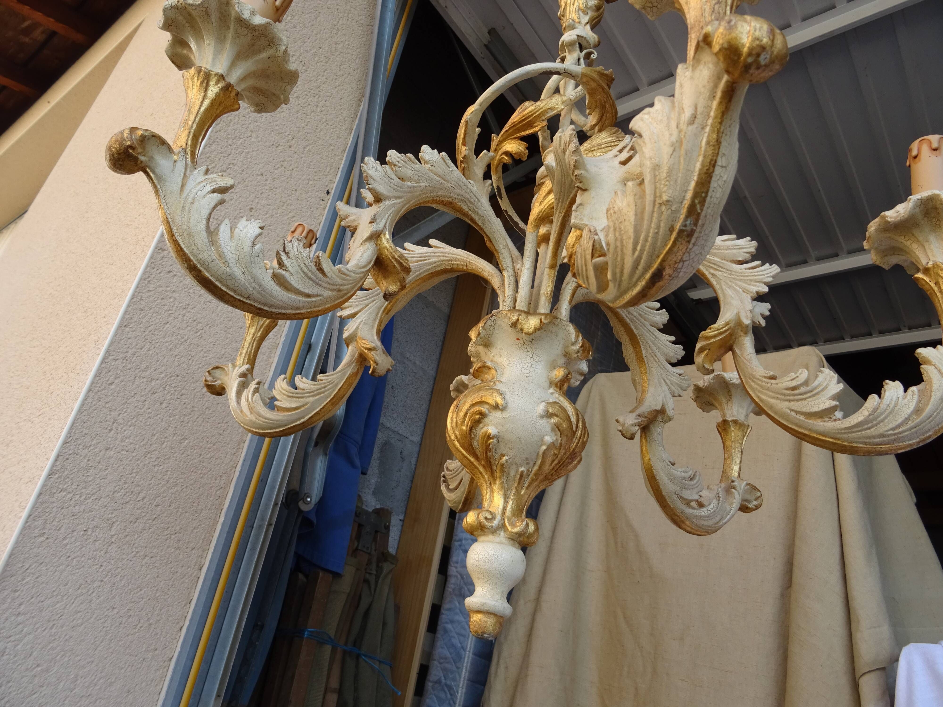 Lustre baroque Italien en bois et stuc doré 109 cm