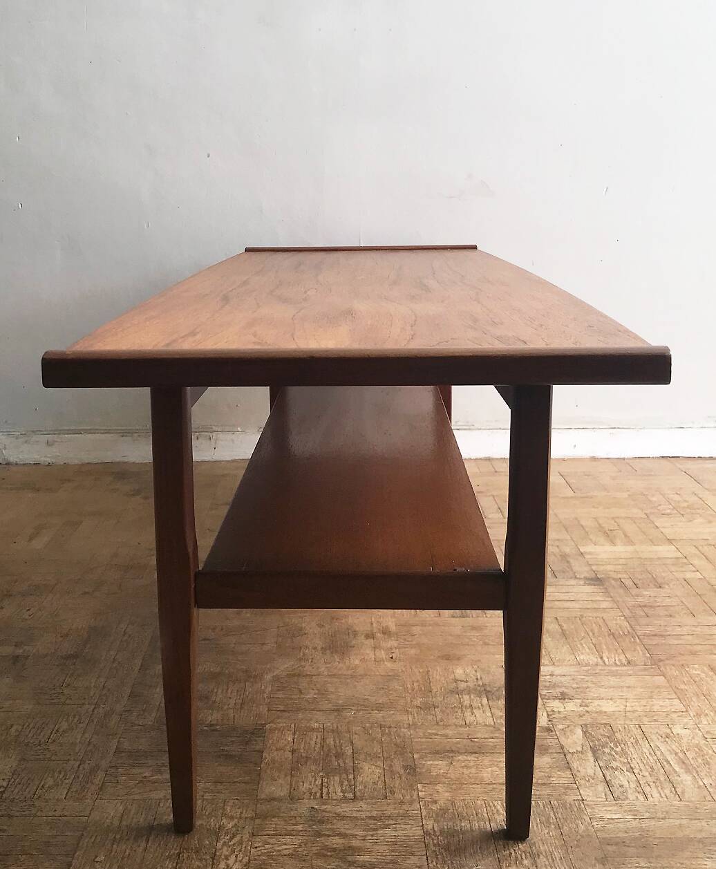 Table basse en teck des années 1960