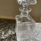 Vintage crystal decanter diamond tip