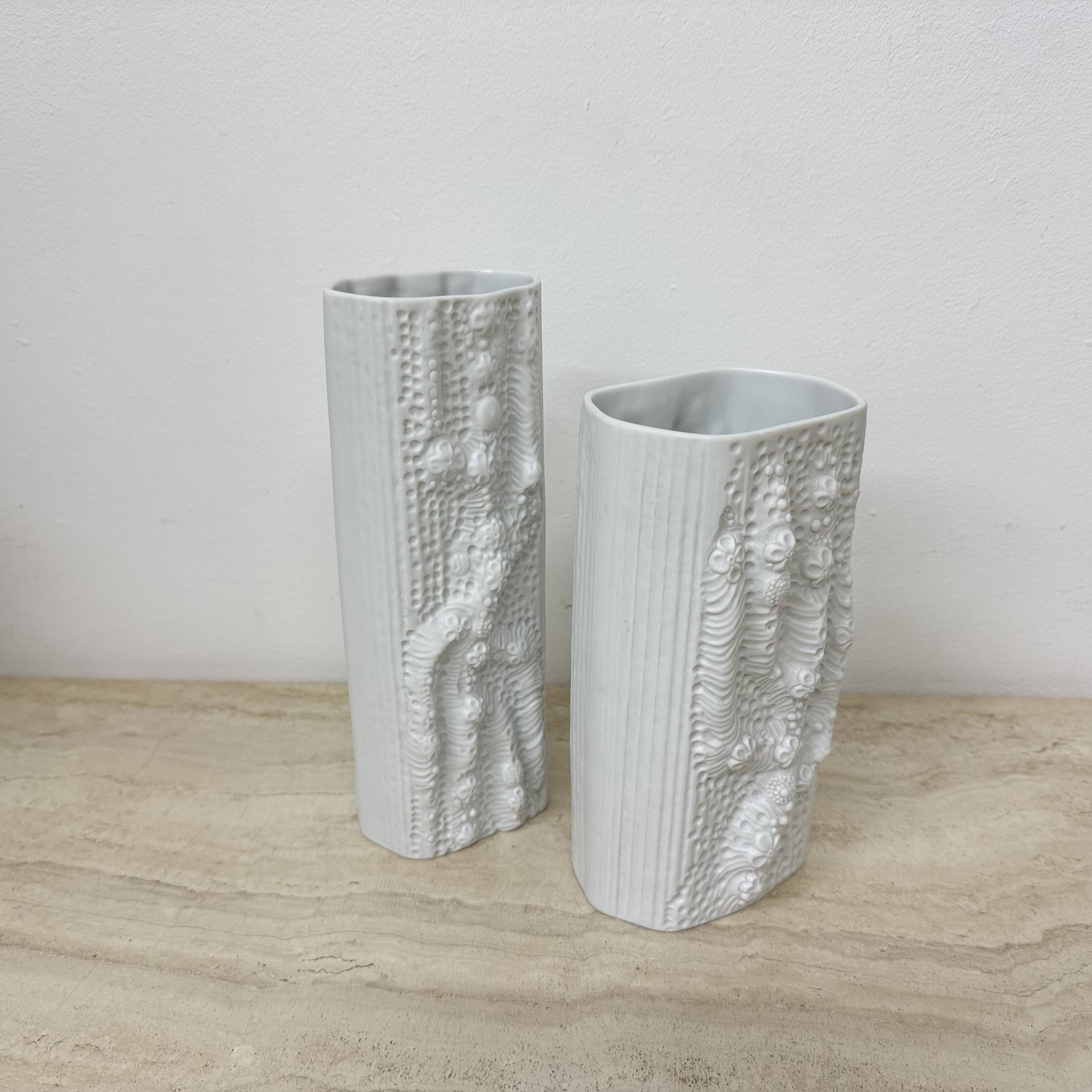 Martin Freyer for Rosenthal Bisque Reliëf Azu Vase Op Art 1970s