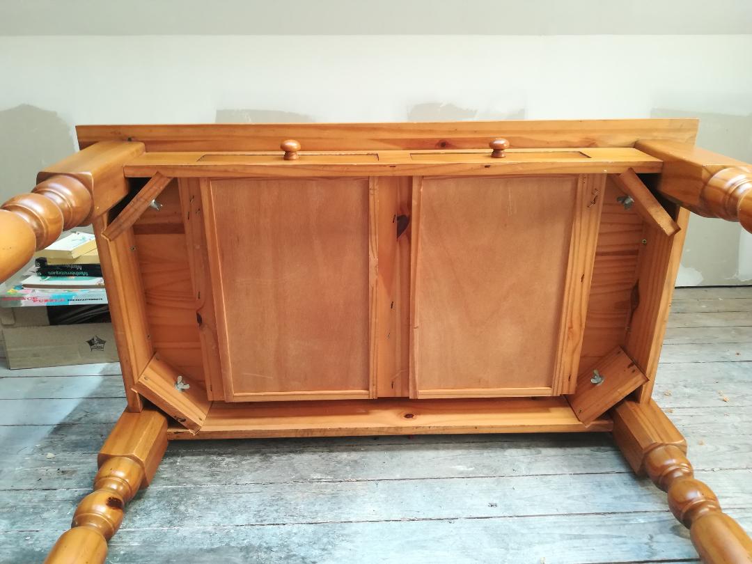 Office secretary in pine.