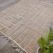 Superb Moroccan wool rug, handmade, dimensions 250x150 cm.