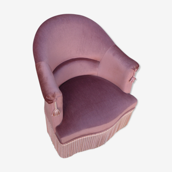 Dark pink velvet toad armchair