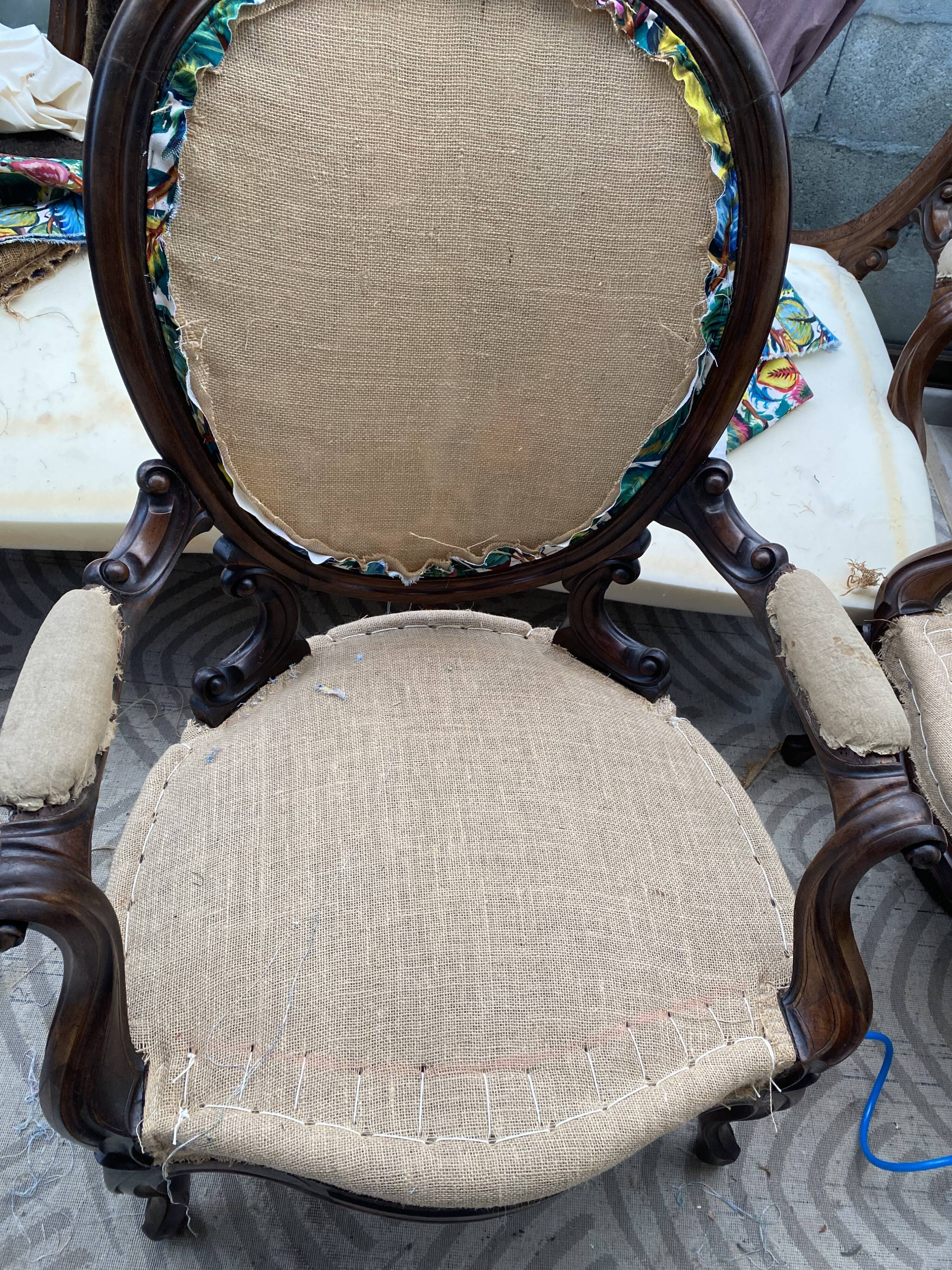 Paire de fauteuils cabriolet retapissés, années 30-40