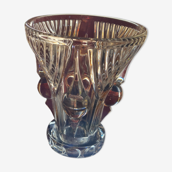 Art deco vase in molded glass