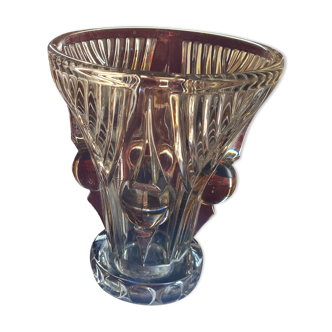 Art deco vase in molded glass