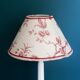Abat-jour conique en lin motif oiseau rouge