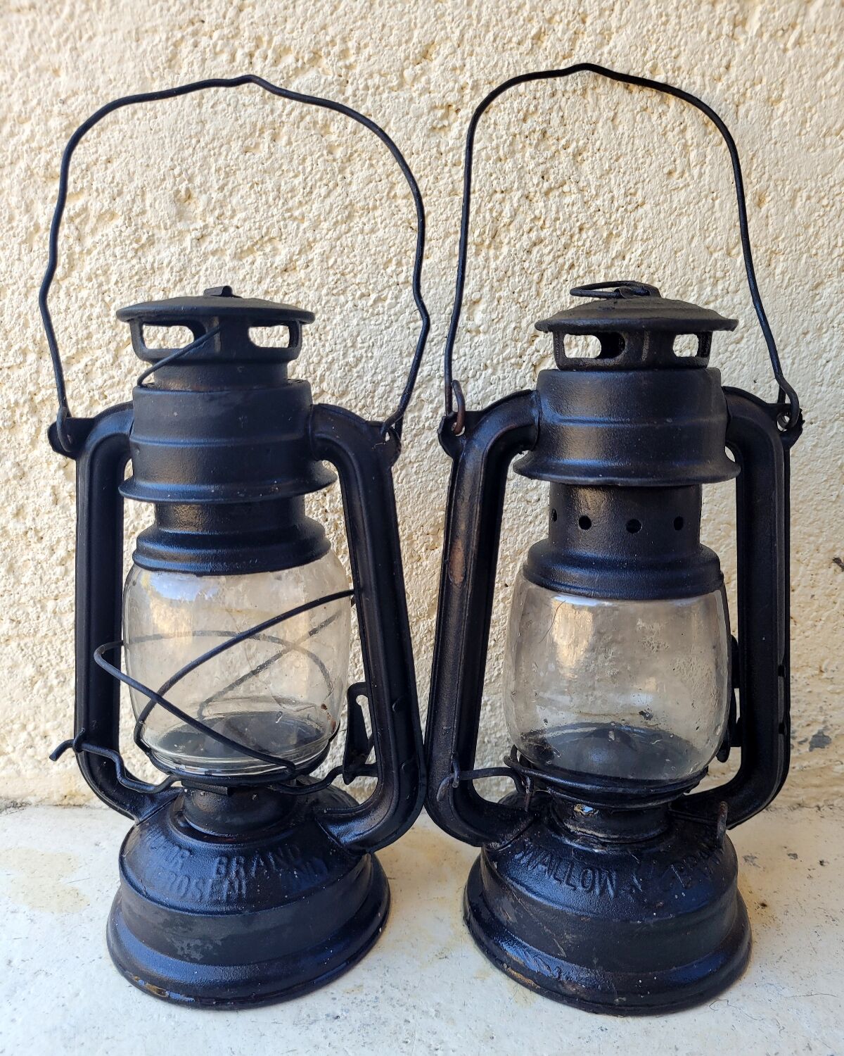 2 oil lamps