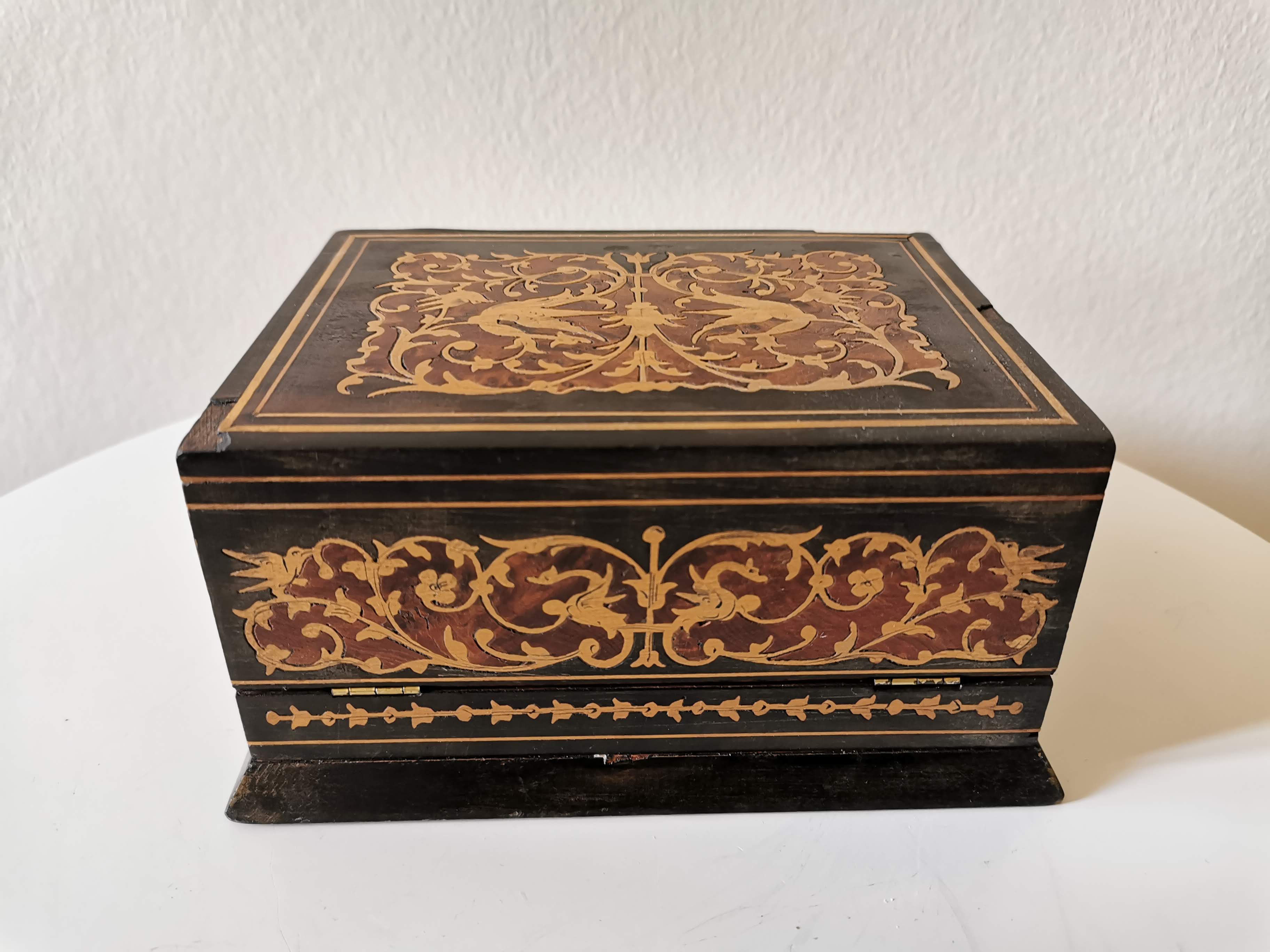 Inmemarked cigarette box