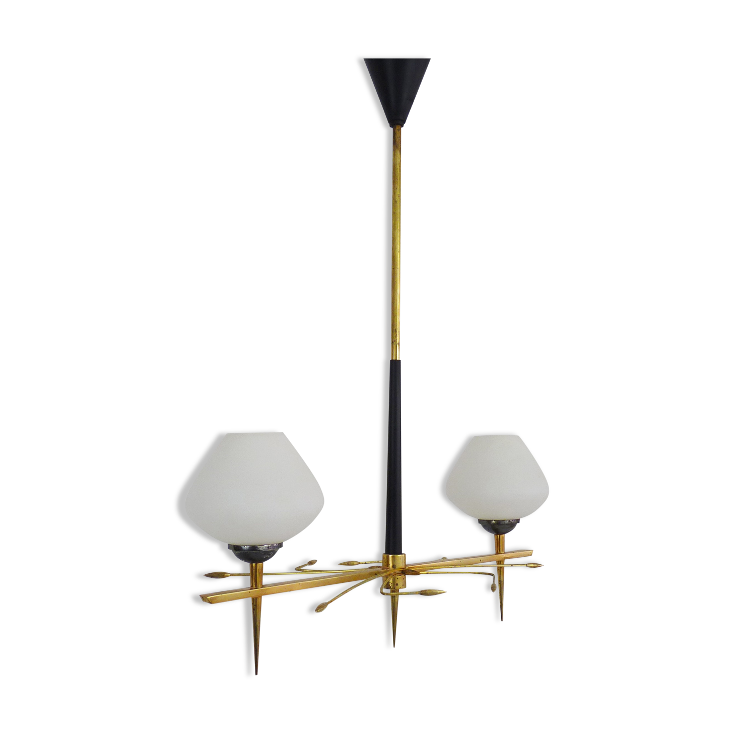 Vintage 2-spoke chandelier Moderniste Arlus from the 1950s. Black metal, brass, opaline