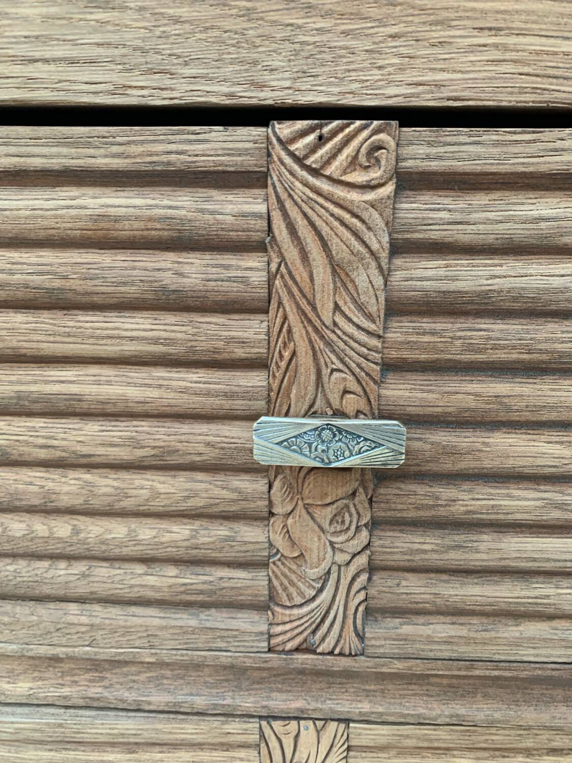 Art deco chest of drawers