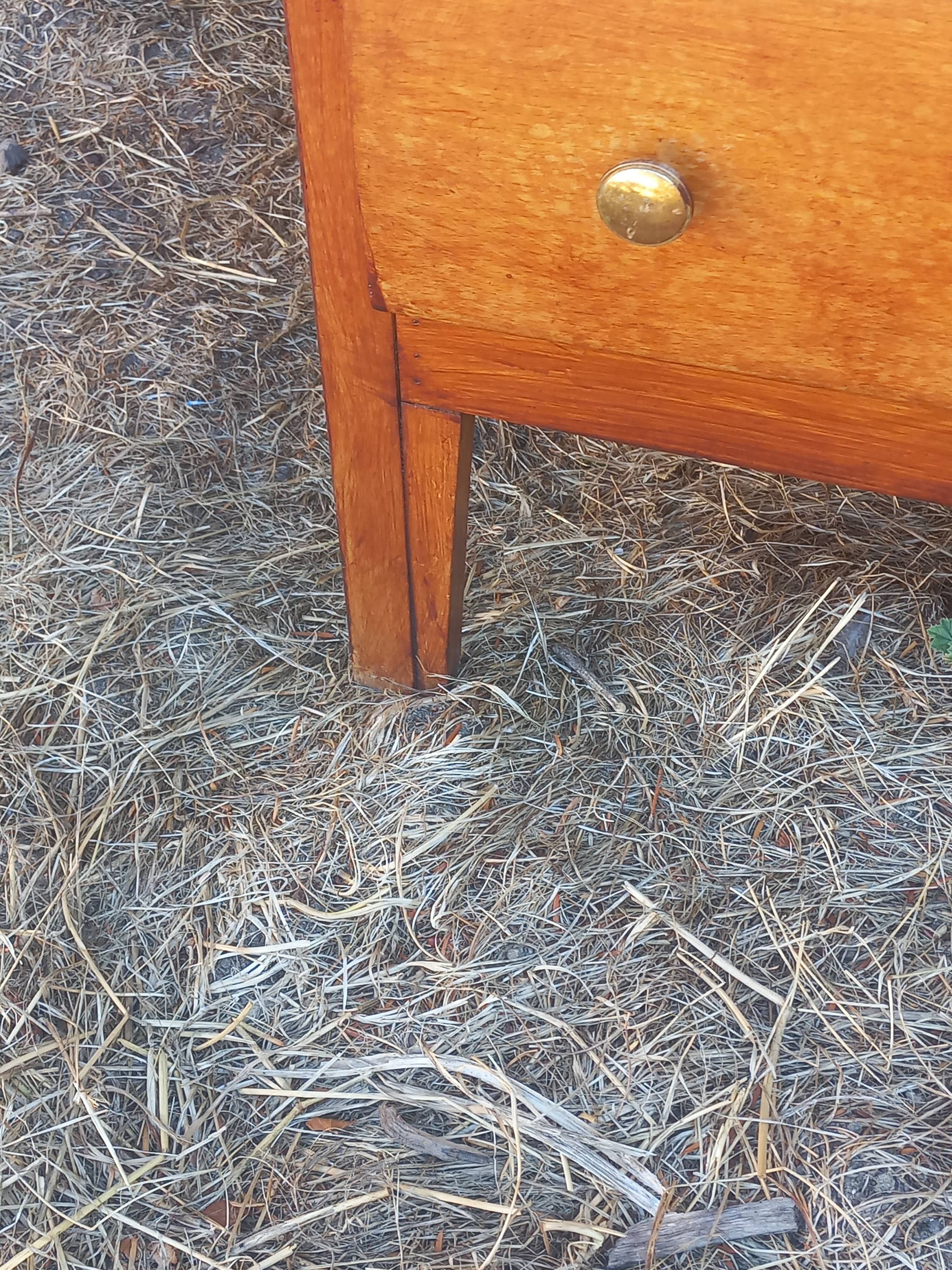Vintage beech chest of drawers with 3 drawers from the 1950s.
