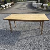 Spindle leg farm table