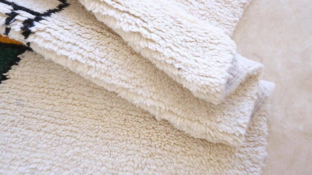 Traditional handmade Berber rug 250cmx150cm