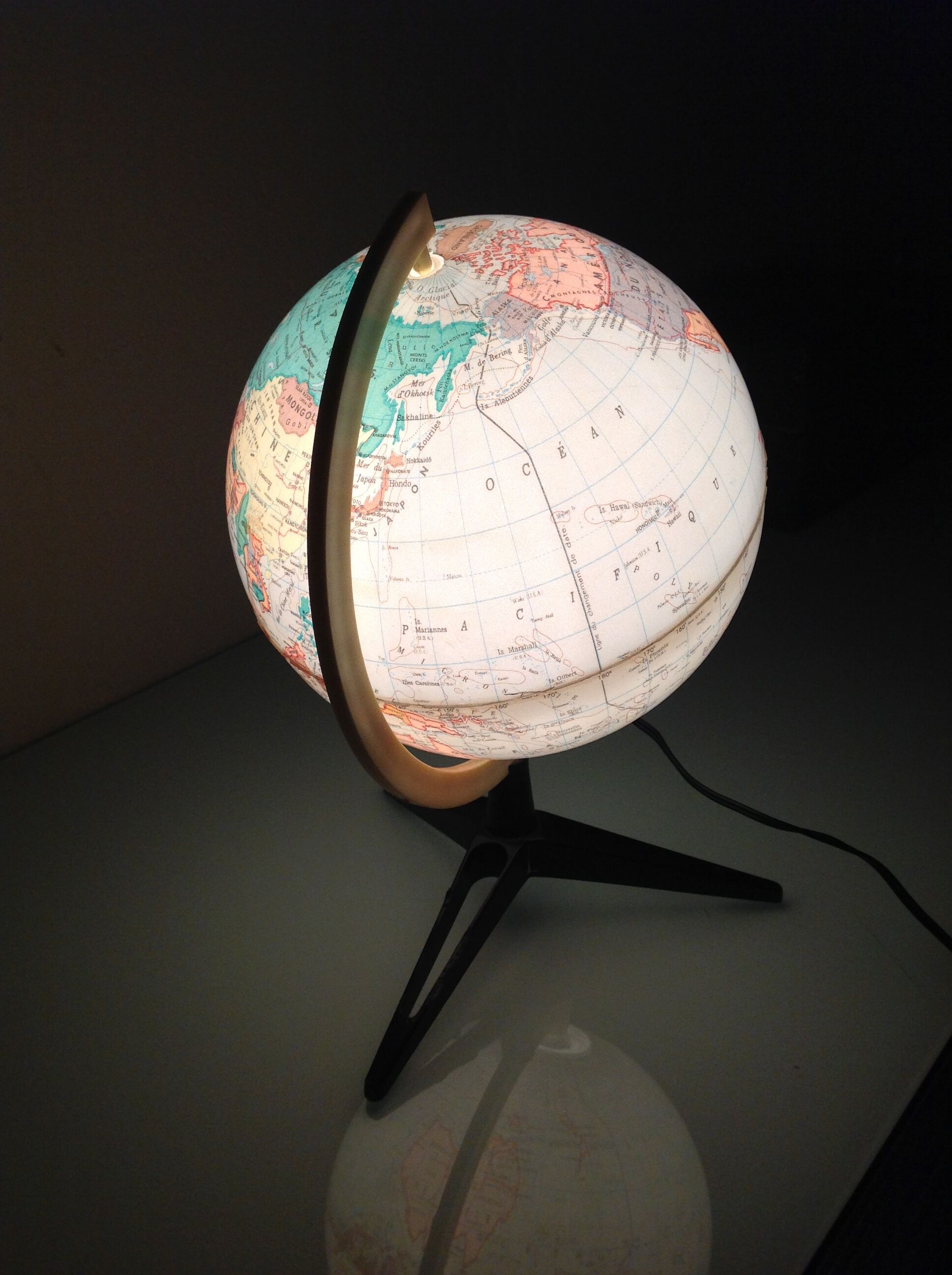 Light globe to tripod foot Rico vintage 60s