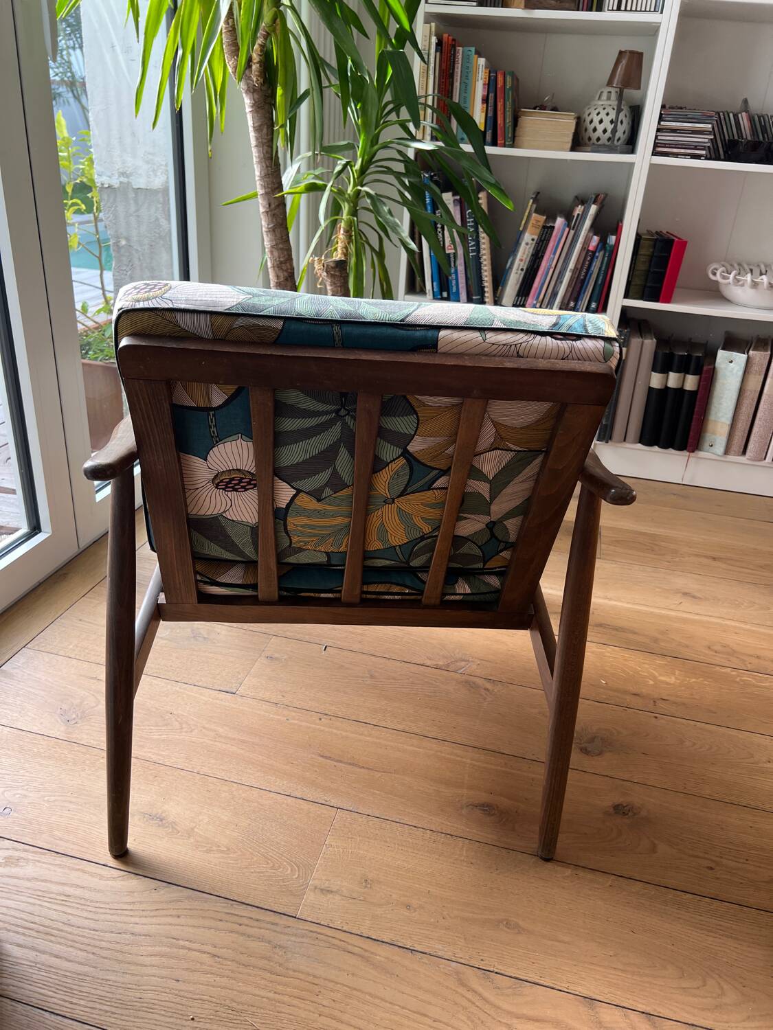 Set of 2 vintage Scandinavian boomerang style armchairs