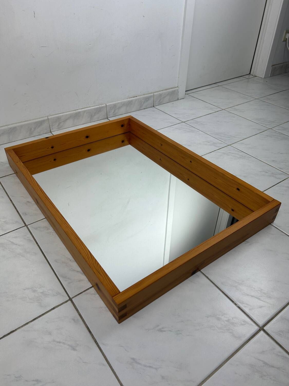 Miroir scandinave vintage en bois de pin