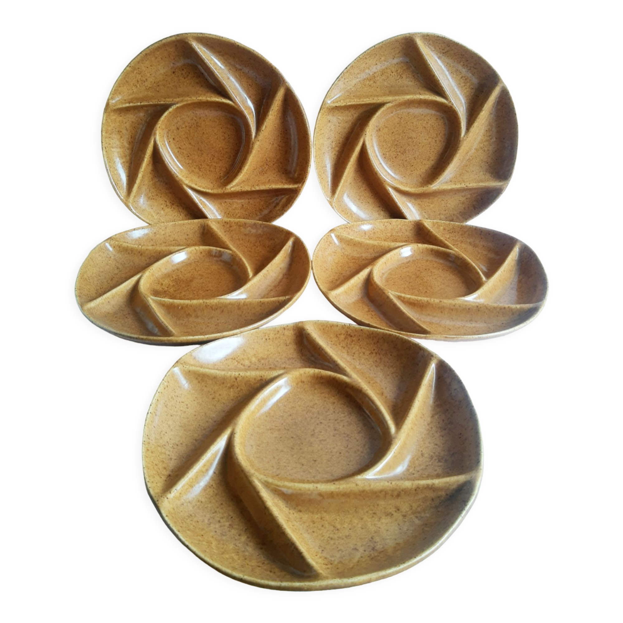 Set of 5 plates with compartments in vintage Longchamp sandstone