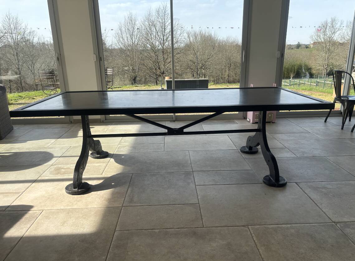 Industrial dining table in steel and cast iron - large size