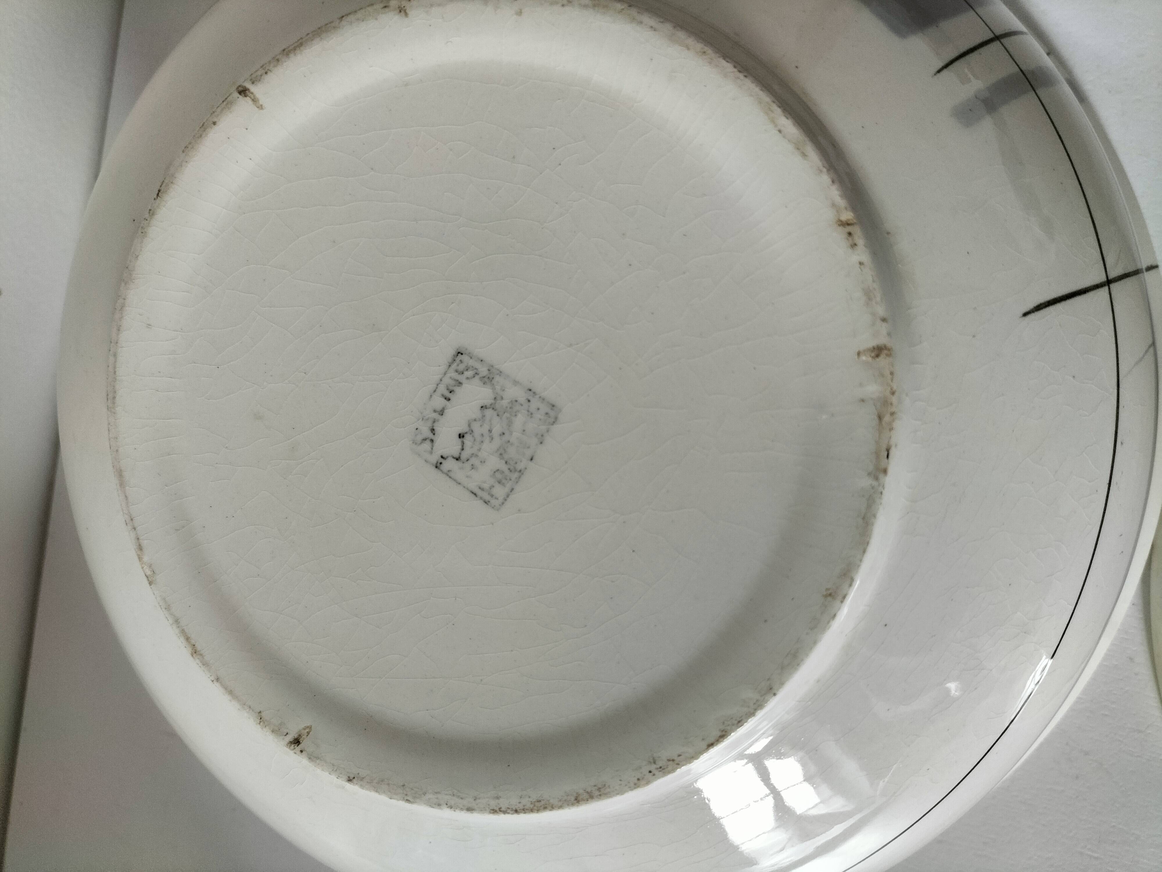 Salins soup tureen model Montréal graphic decor 60s