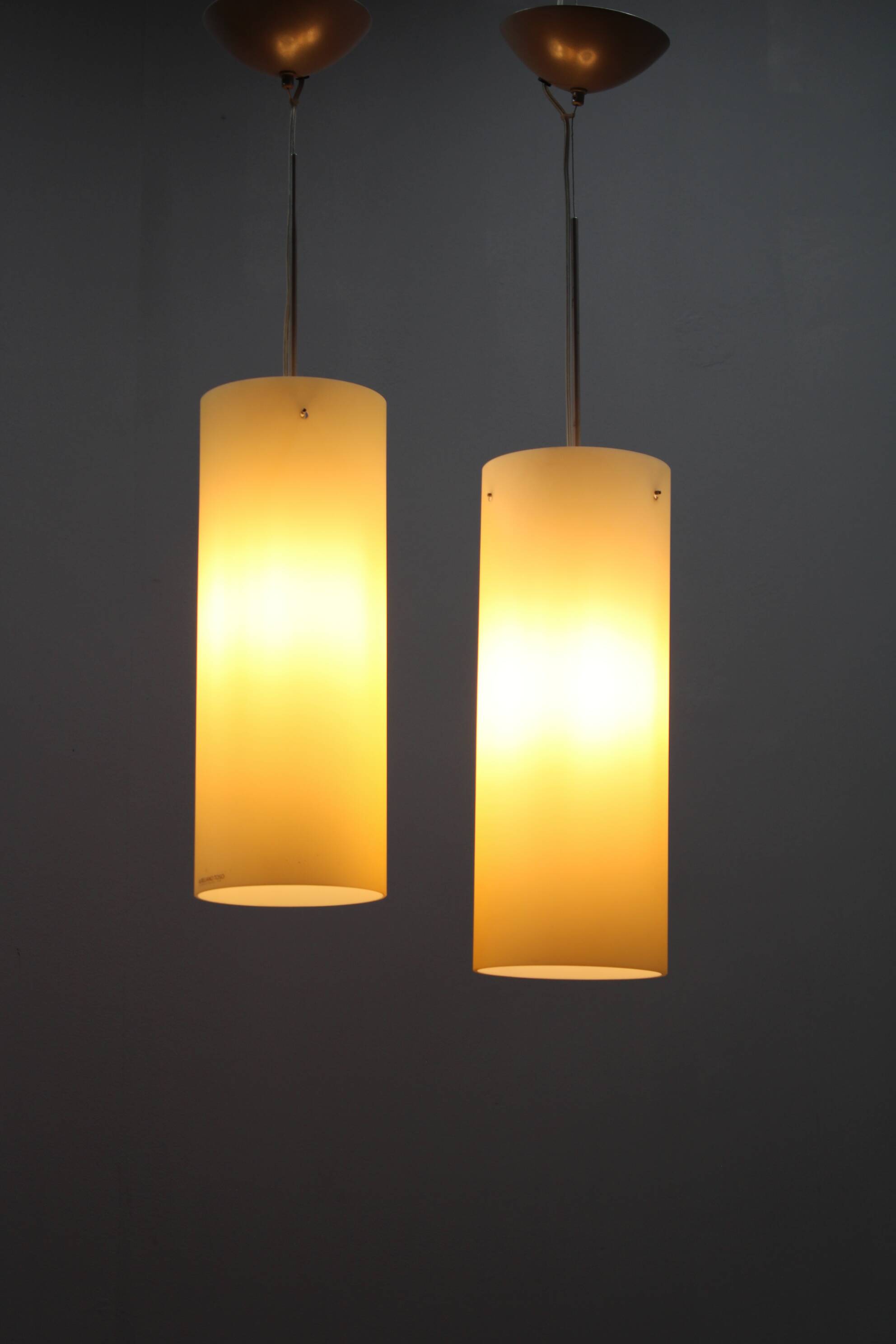 1980s pair of Aureliano Toso glass pendant lights, Italy