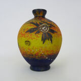 Vase Art Déco de Delatte Nancy en verre marmoréen jaune orangé. Année 30