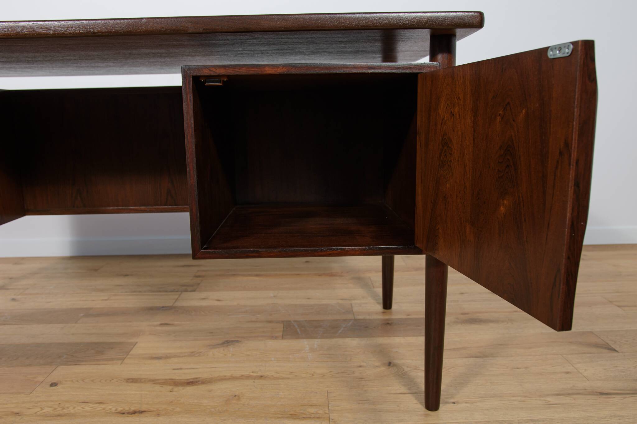 Mid-Century Freestanding Rosewood Desk, Denmark, 1960s