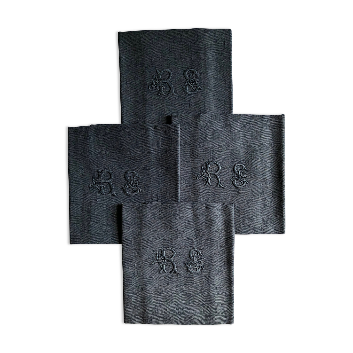 Suite of four napkins tinted in smoke grey