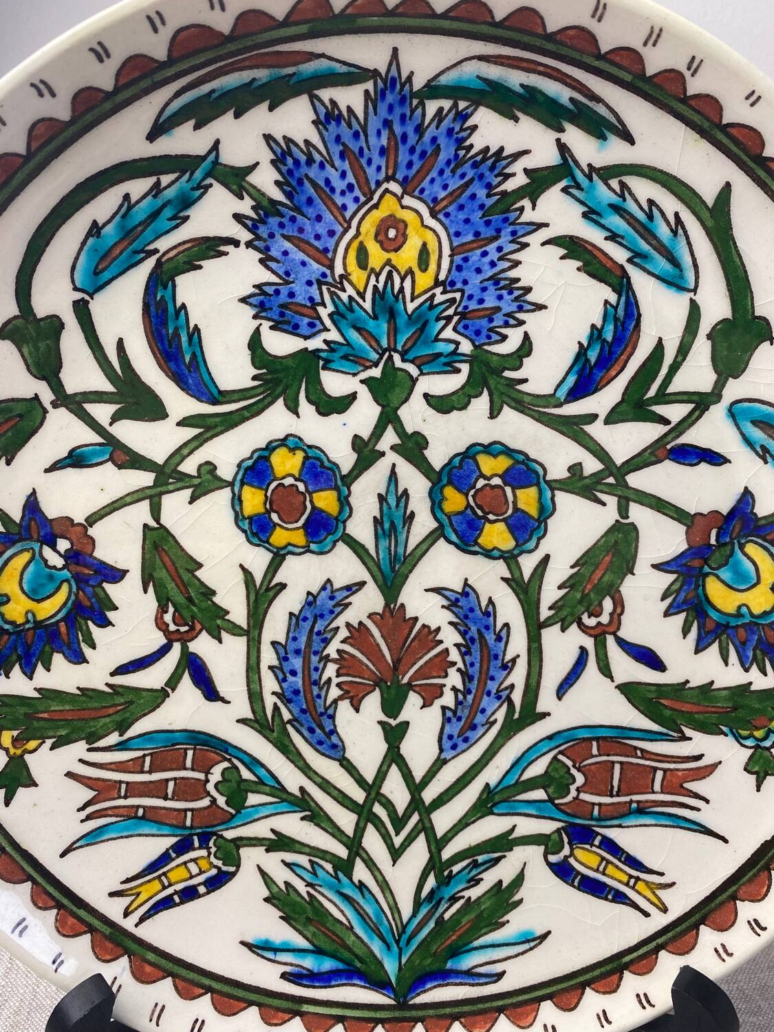 Iznik earthenware dish
