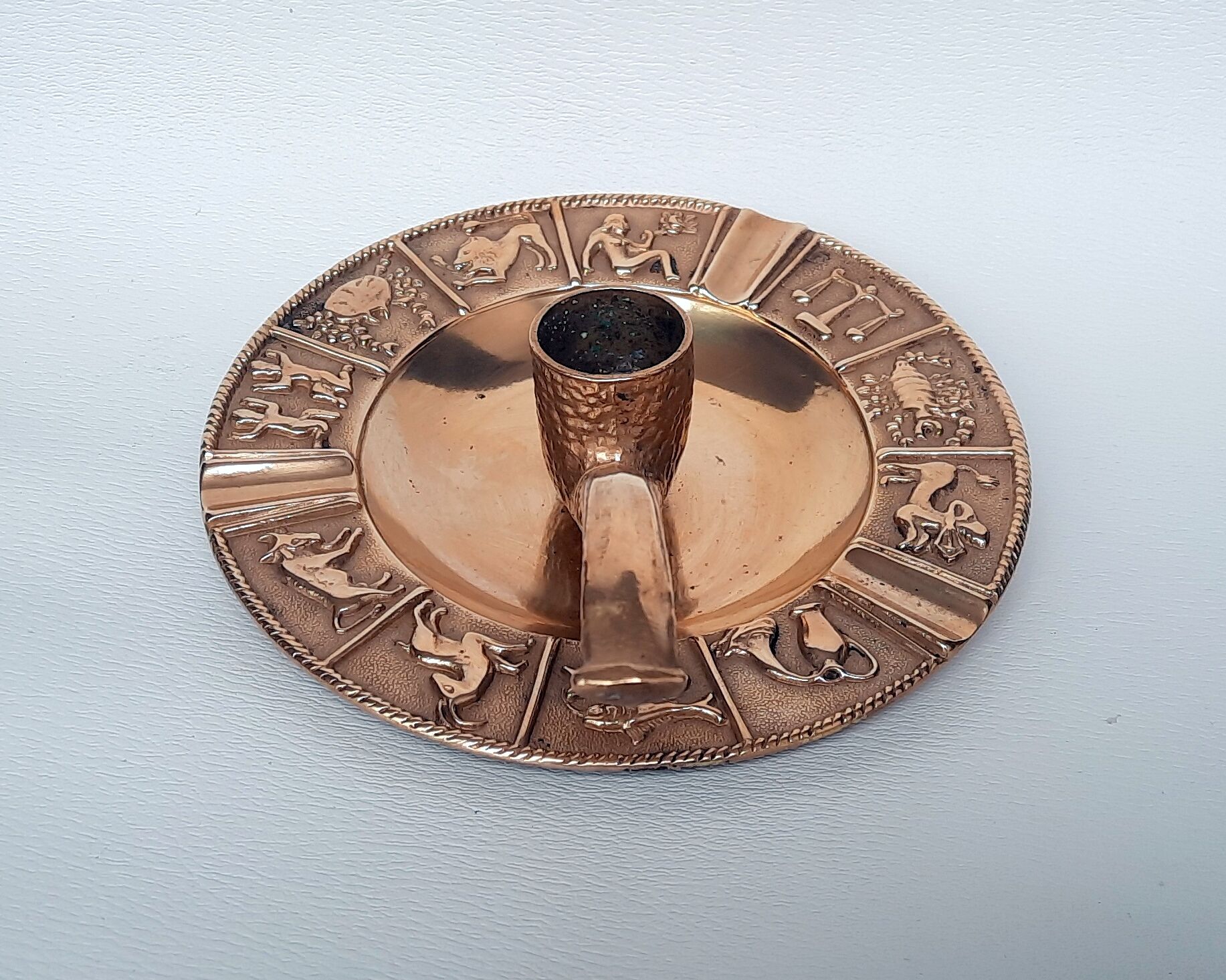 Cendrier et porte bougie en bronze avec les 12 signes astrologiques du zodiaque