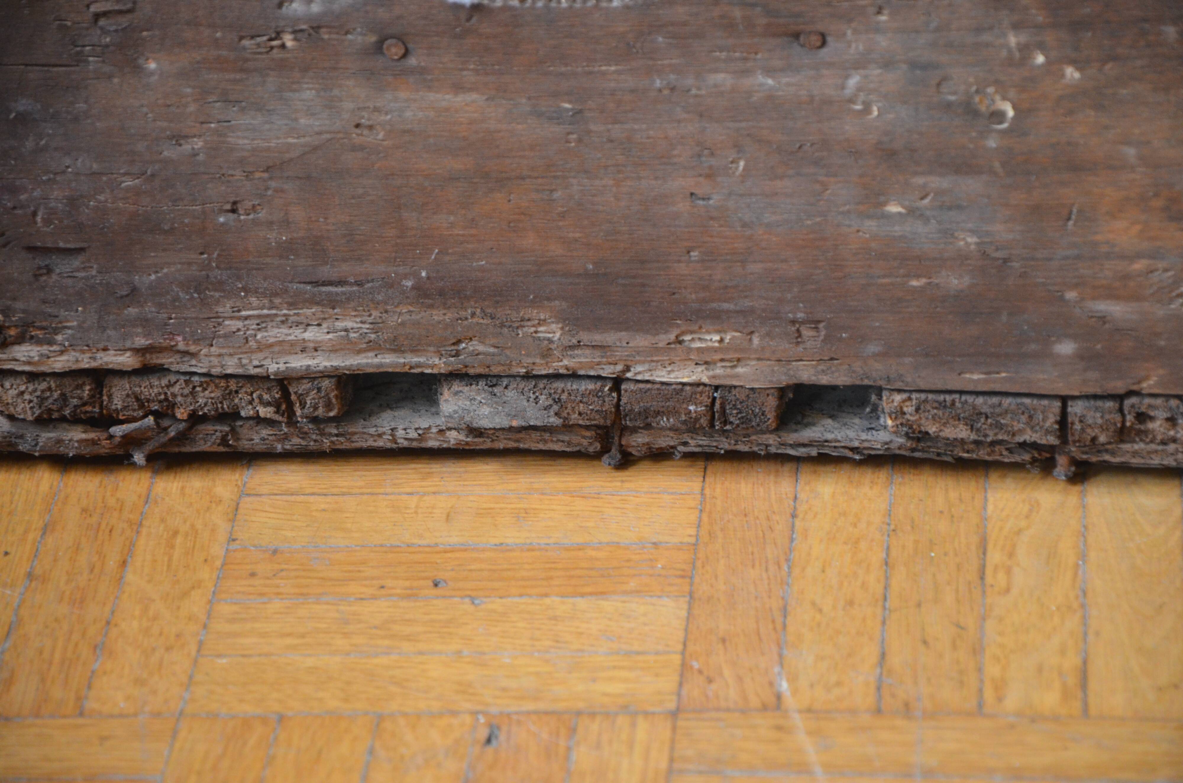 Wooden crate