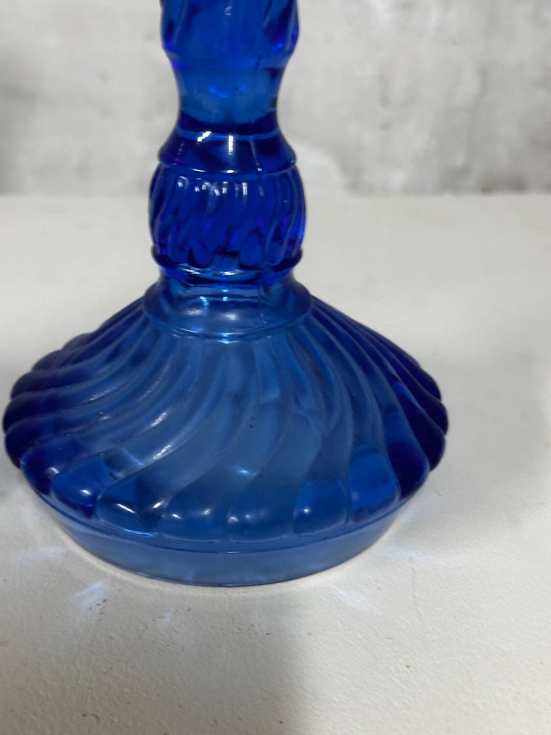 Pair of vintage cobalt blue twisted glass candlesticks h 24.5 cm