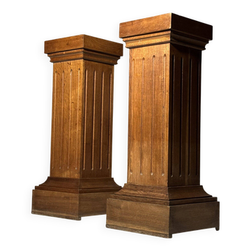 Set of 2 solid oak columns