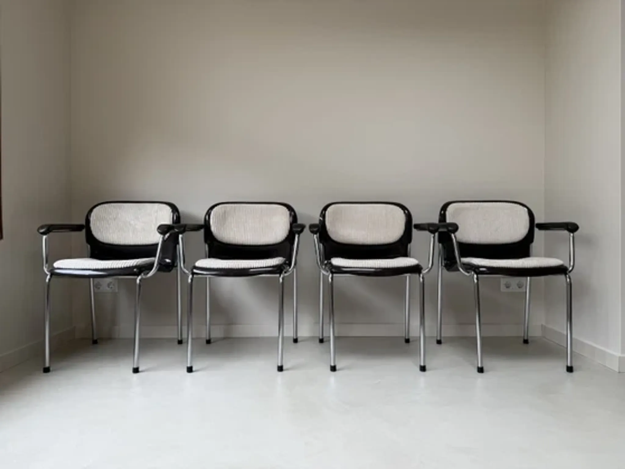 Four vintage bucket chairs SMK400K from Drabert designed by Gerd Lange