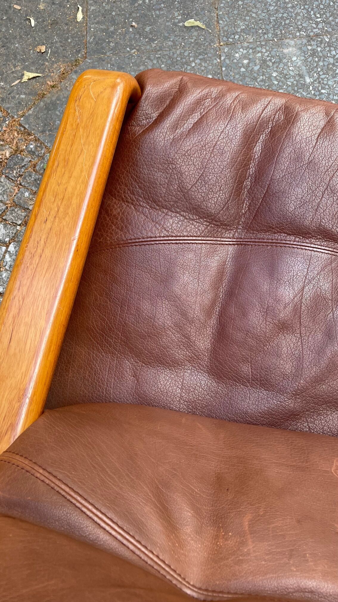 HS Denmark sofa in leather and teak from the 60s